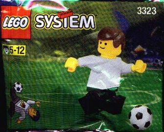 Fußballspieler mit Ball