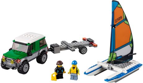 Geländewagen mit Katamaran