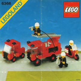 Feuerwehr mit Einsatzwagen